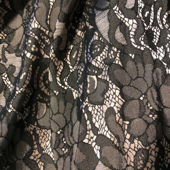 Suzy Shier lace dress - Picture 2 of 3